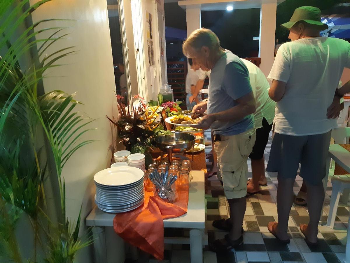 Sandstorm Lodge And Cafe Puerto Galera Extérieur photo