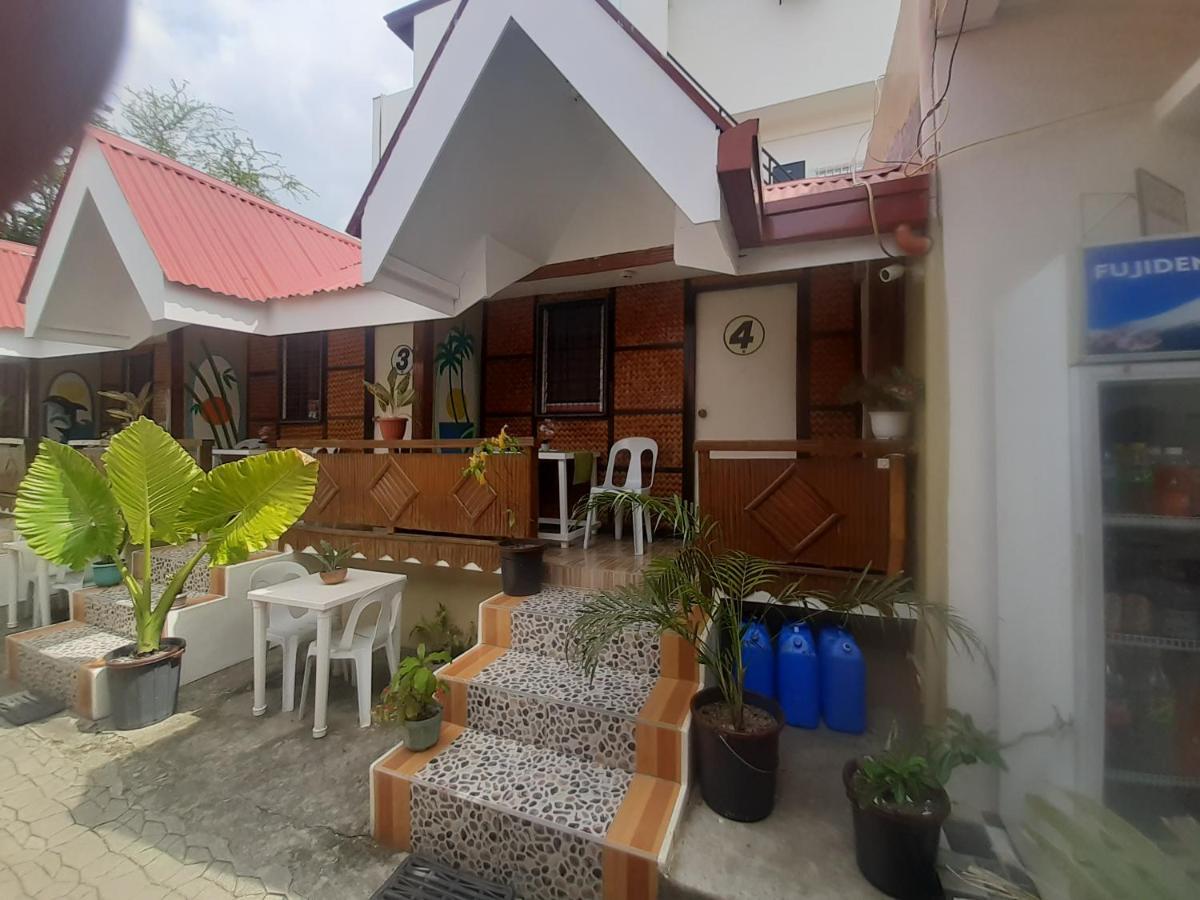 Sandstorm Lodge And Cafe Puerto Galera Extérieur photo